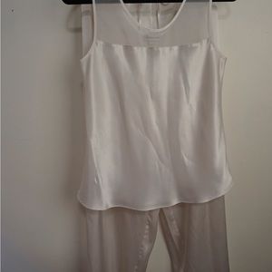 Silky pjs. Really pretty!  Jones New York. Medium. White.
